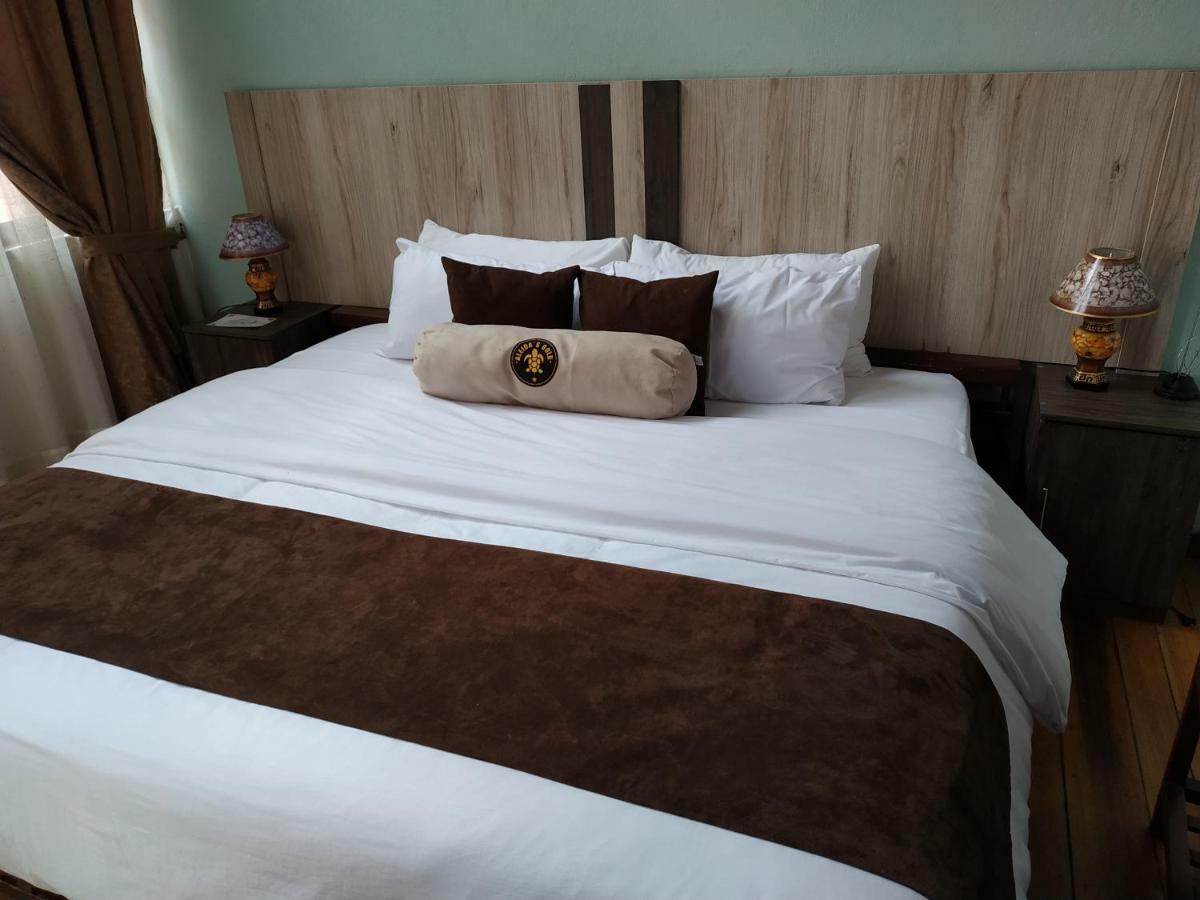 Puembo Aleida'S Hostal מראה חיצוני תמונה
