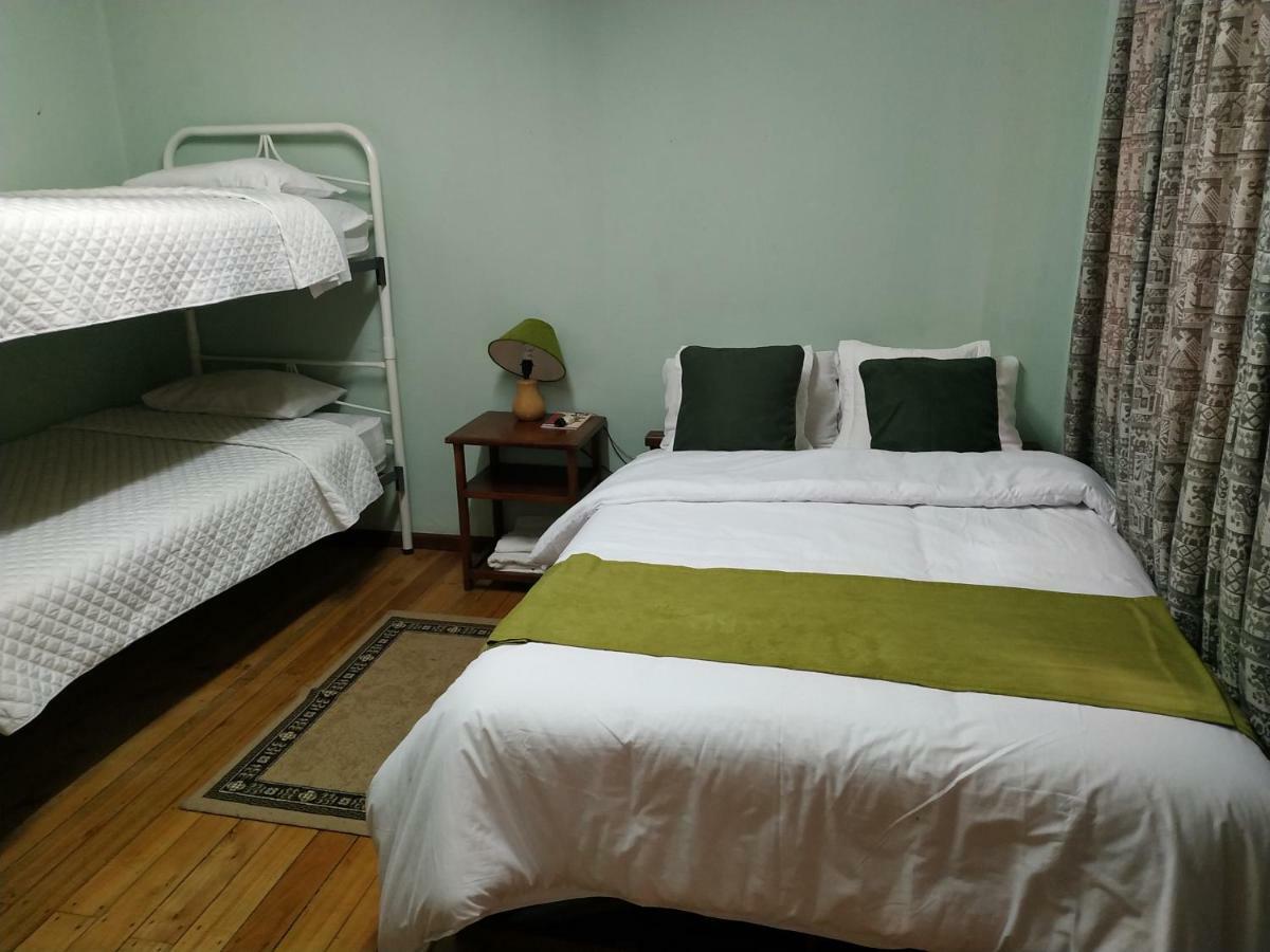 Puembo Aleida'S Hostal מראה חיצוני תמונה