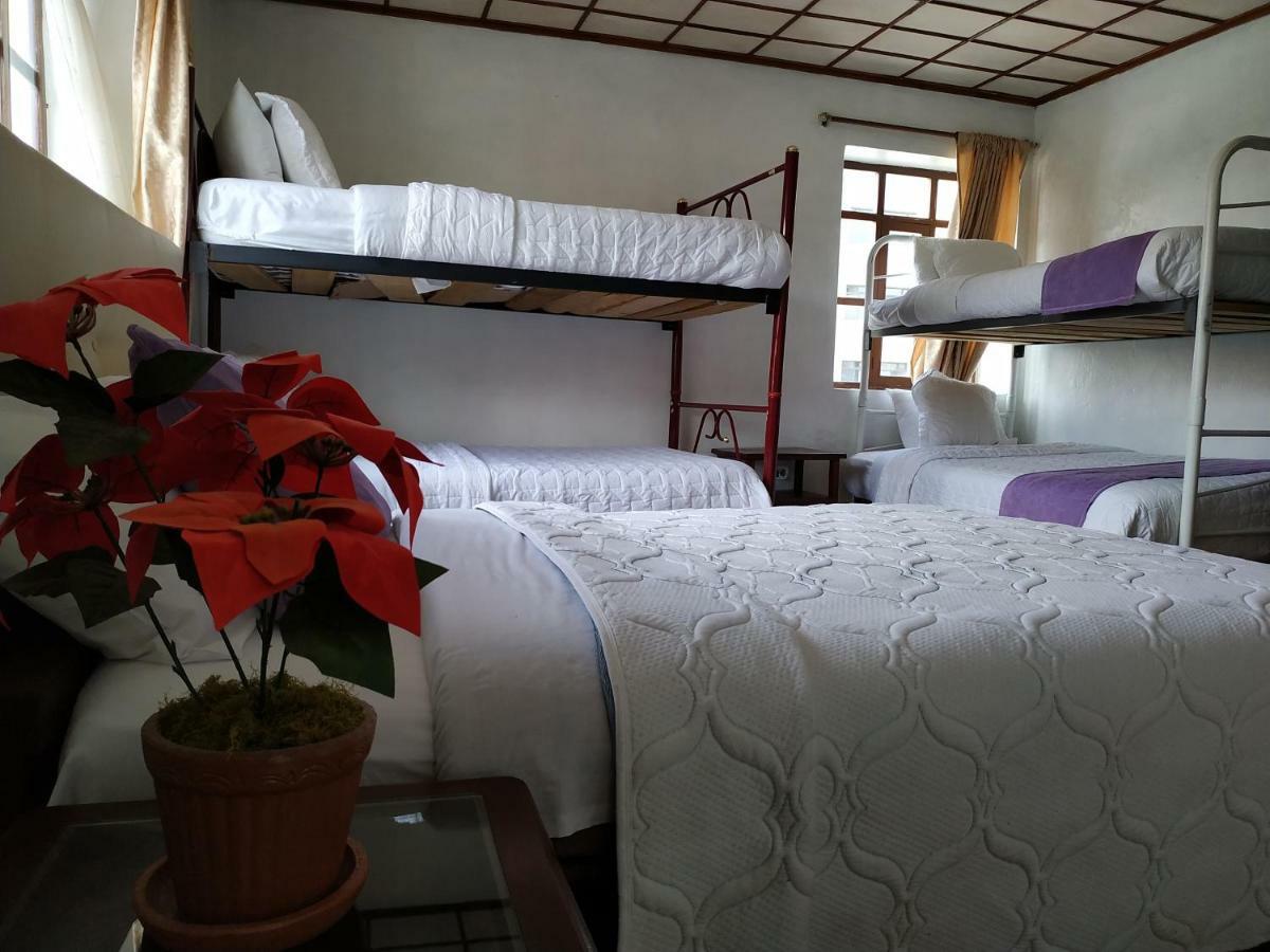 Puembo Aleida'S Hostal מראה חיצוני תמונה