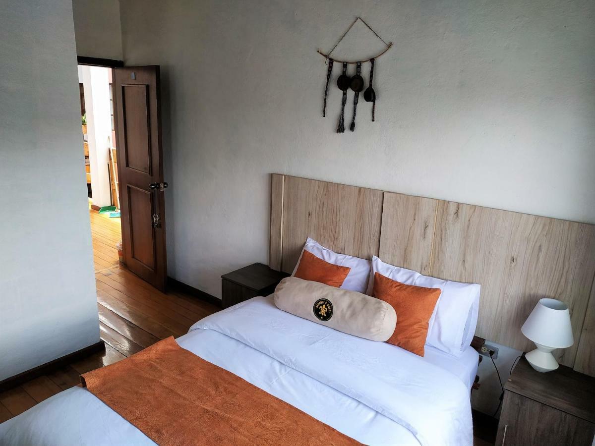 Puembo Aleida'S Hostal מראה חיצוני תמונה