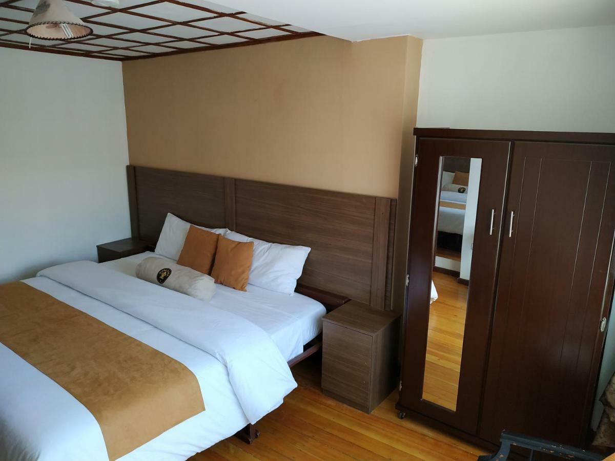 Puembo Aleida'S Hostal מראה חיצוני תמונה