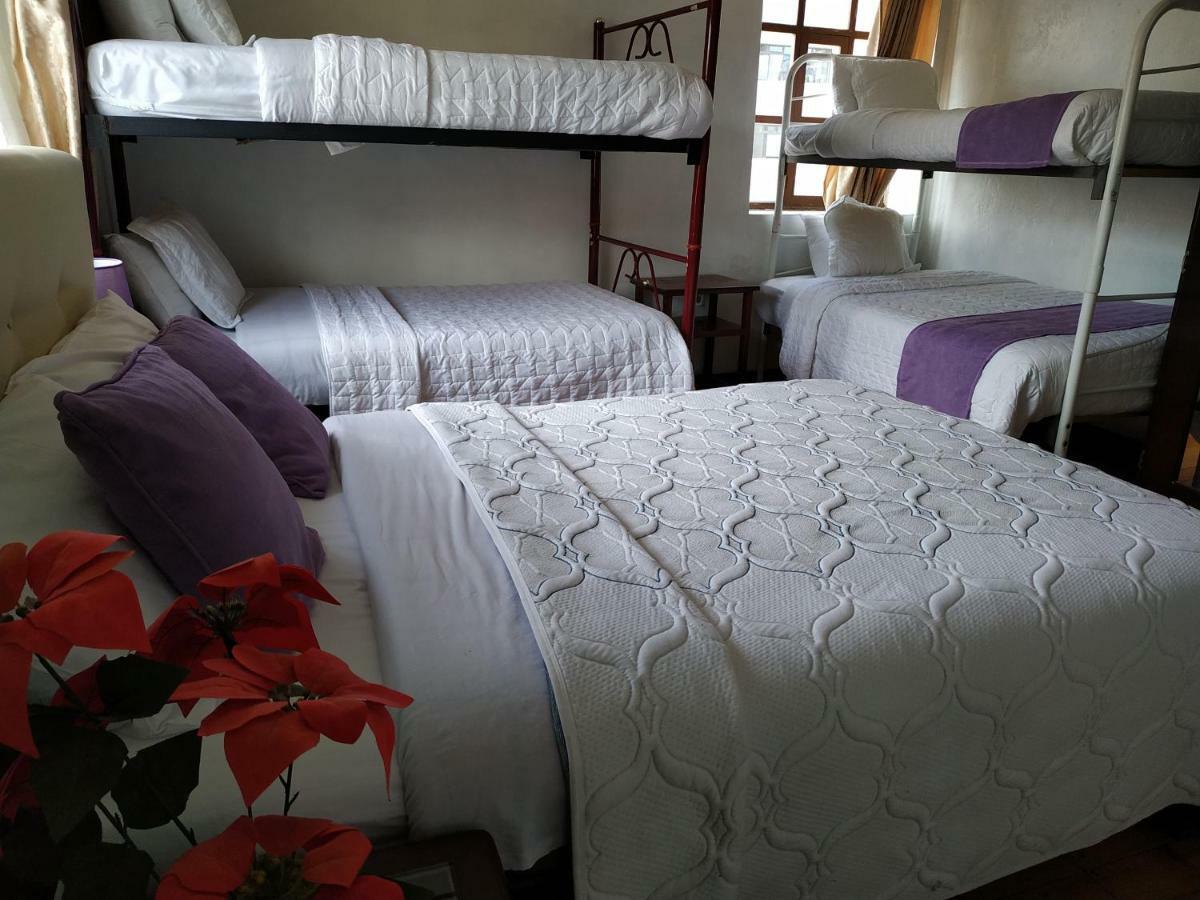Puembo Aleida'S Hostal מראה חיצוני תמונה