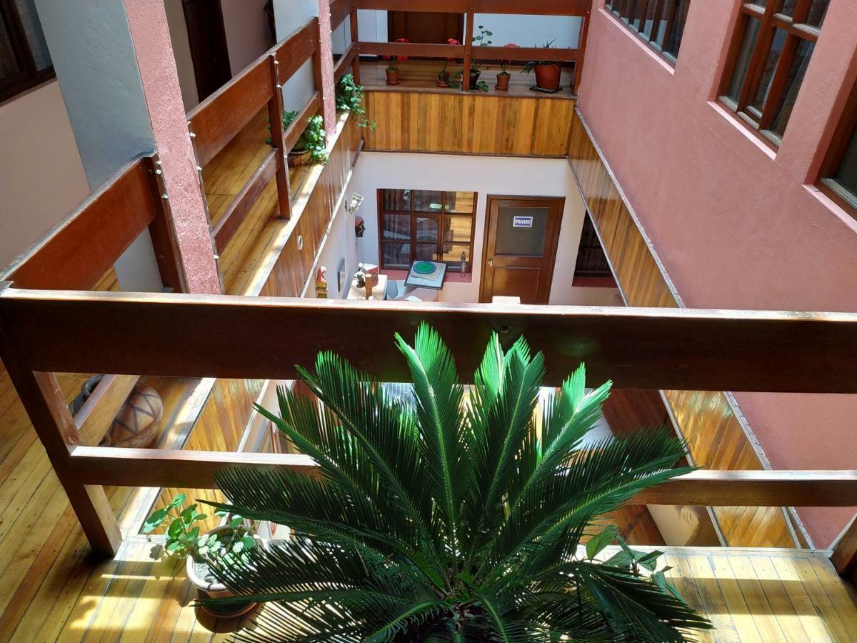 Puembo Aleida'S Hostal מראה חיצוני תמונה