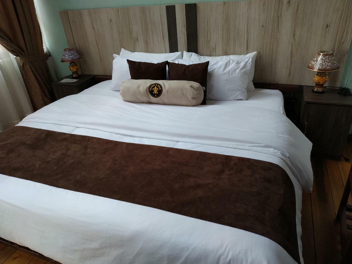Puembo Aleida'S Hostal מראה חיצוני תמונה